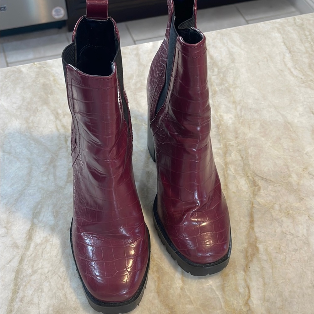 Steve Madden Burgundy Ankle Boots Chelsea Style